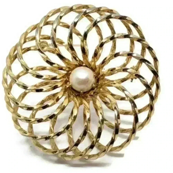 Vintage Brooch Twisted Round Puffy Caged Faux Pearl MCM 10k Gold Plated - Picture 2 of 10